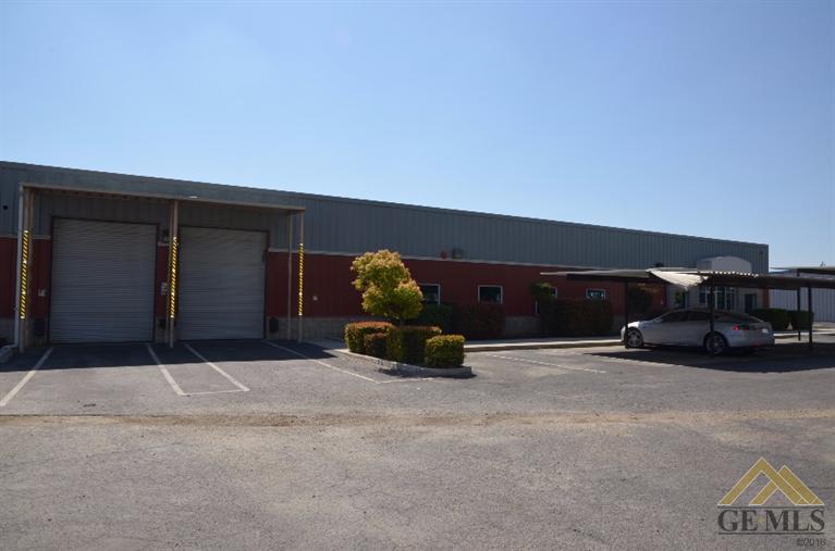 6801 McDivitt Drive, Bakersfield, CA 93313