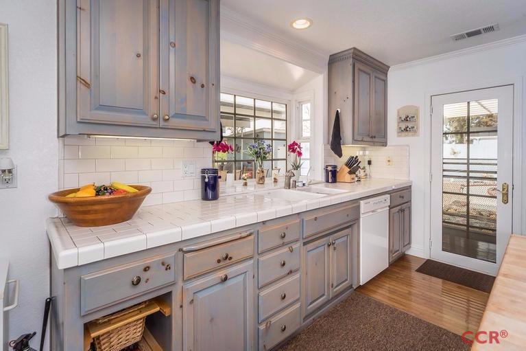 8845 Creston Road, Paso Robles, CA 93446