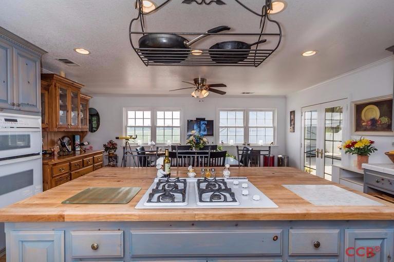 8845 Creston Road, Paso Robles, CA 93446