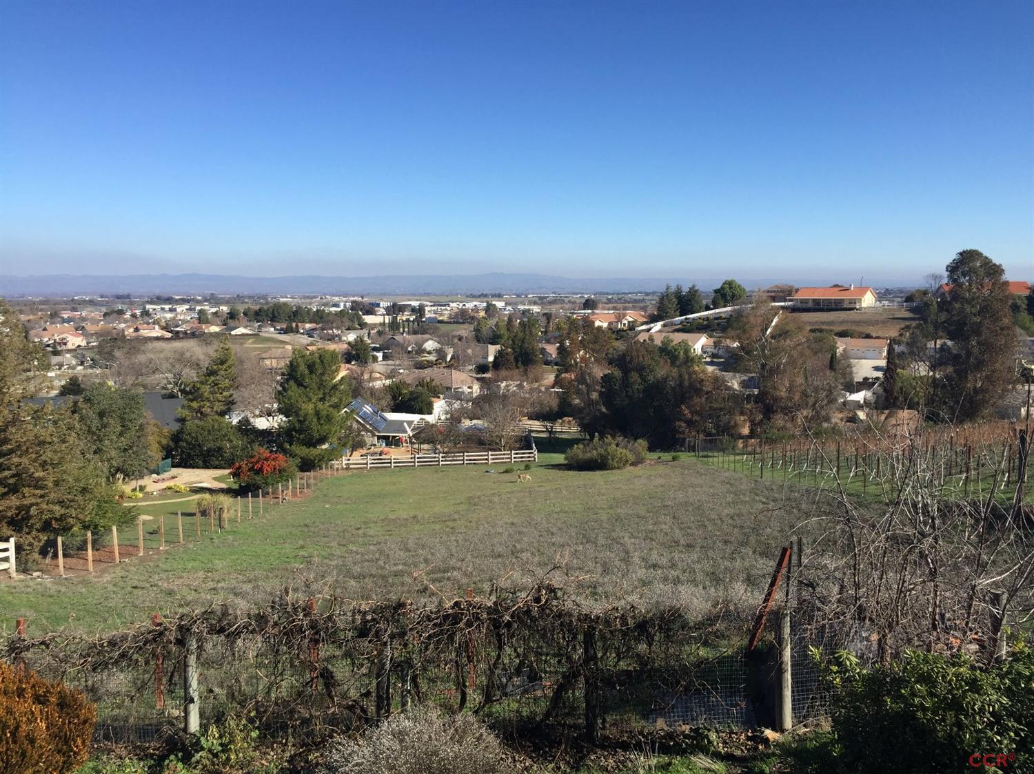 940 Walnut Drive, Paso Robles, CA 93446
