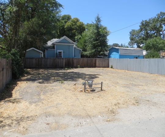 3330 Harbor Cir