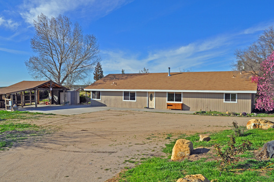 1001 Pioneer Trail Rd