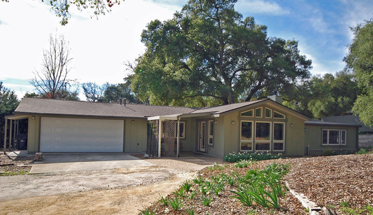 1308 Crescent Oaks Way