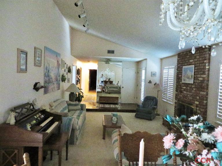 660 Woodbridge, Santa Maria, United States 93455