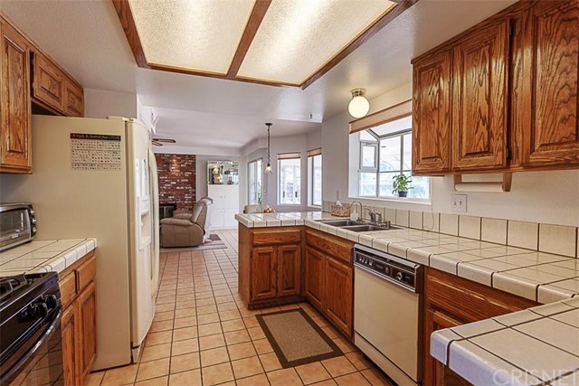 2805 Calmgarden Road, Acton, CA 93510