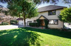 2814 Calmgarden Road, Acton, CA 93510