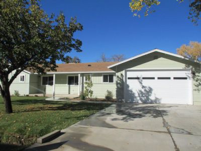 2811 Highland Dr, Bishop, CA 93514
