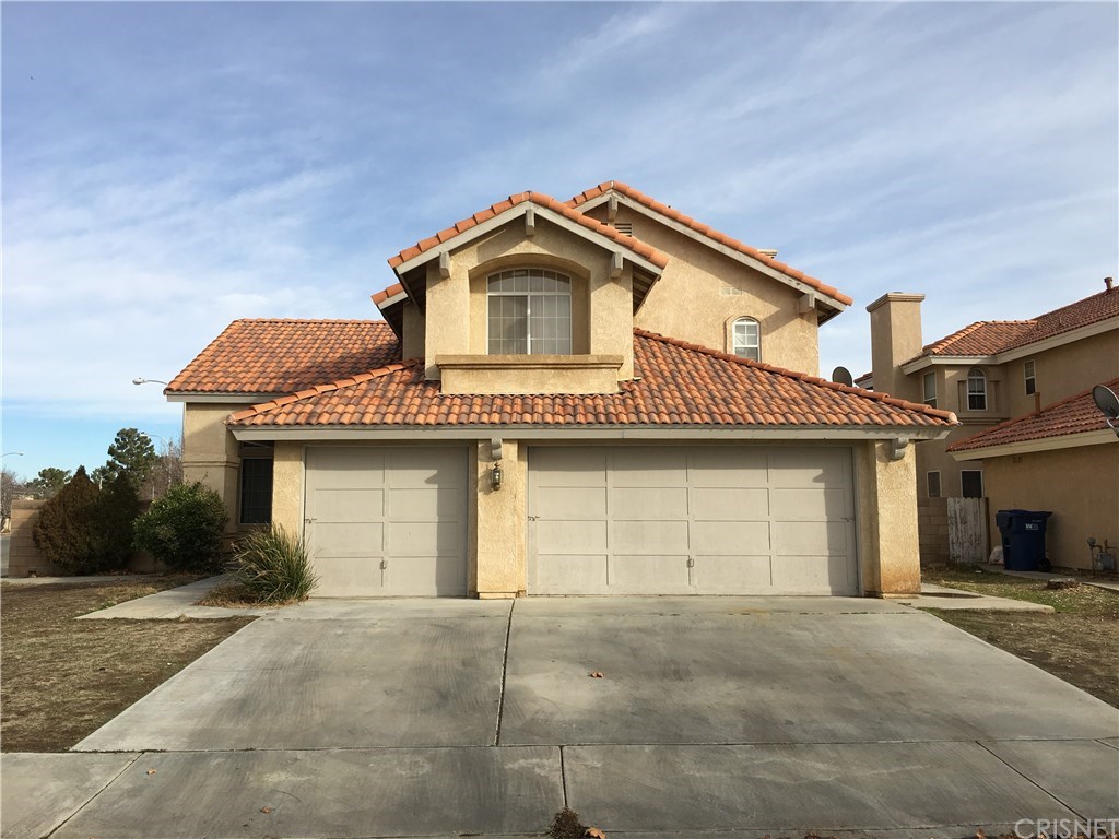 44116 Sunview Court, Lancaster, CA 93535