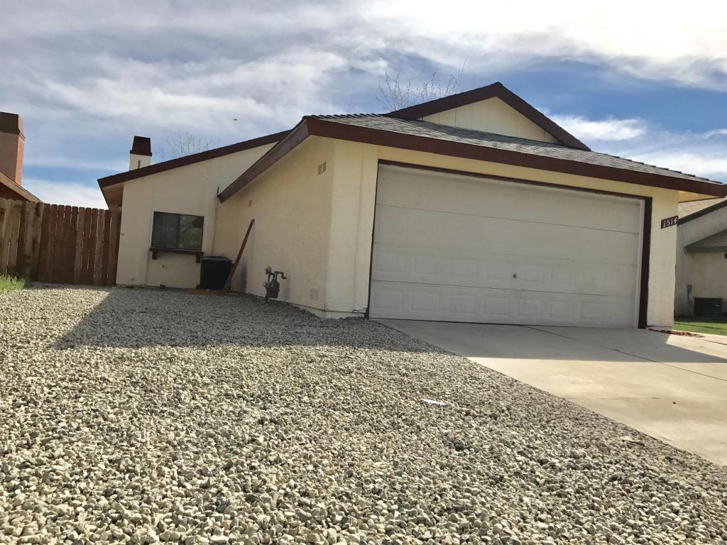 1514 E Avenue J3, Lancaster, CA 93535