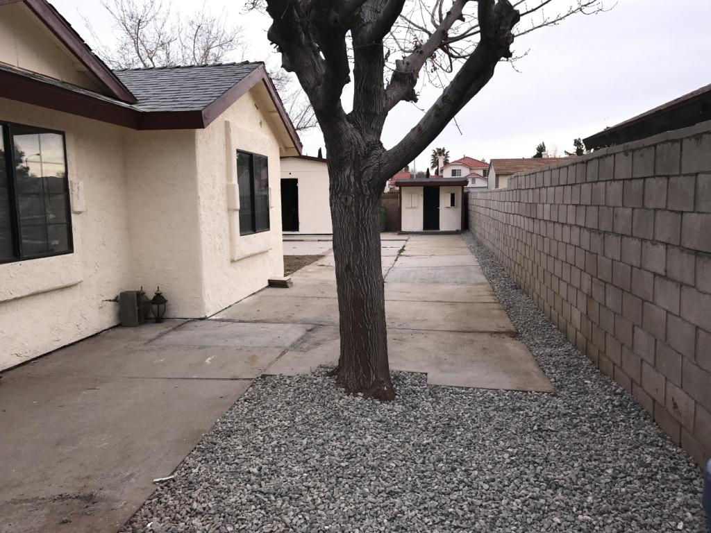1514 E Avenue J3, Lancaster, CA 93535