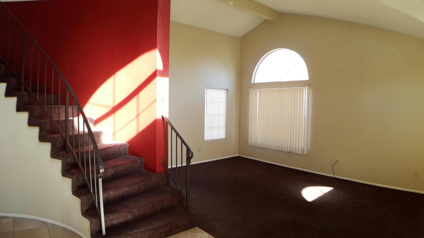 1023 E Kildare Street, Lancaster, CA 93535