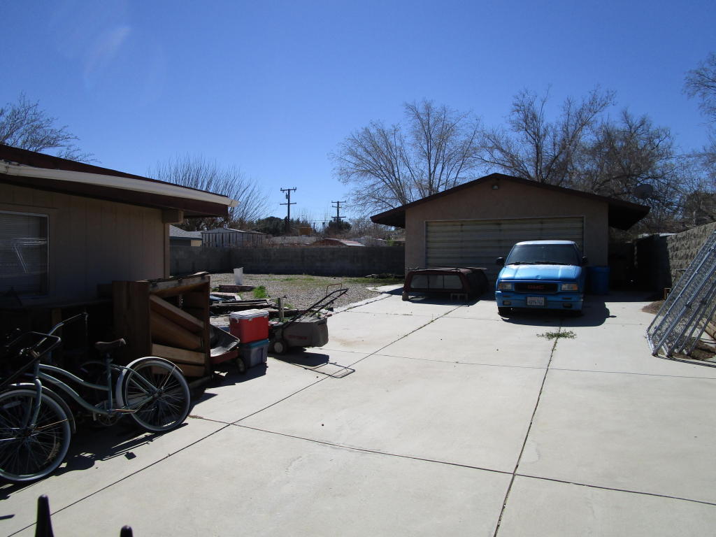 4540 W Avenue L11, Lancaster, CA 93536