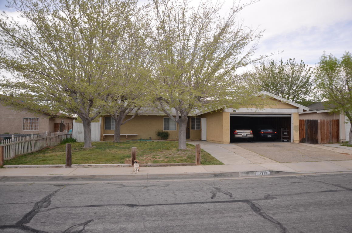 3729 W Avenue K15, Lancaster, CA 93536