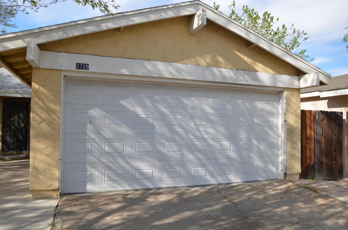 3729 W Avenue K15, Lancaster, CA 93536