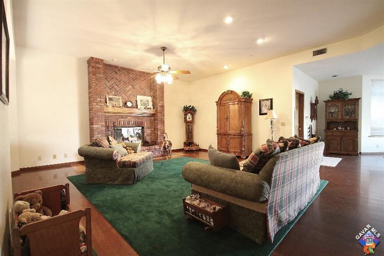 4137 Paddock Way, Lancaster, United States 93536