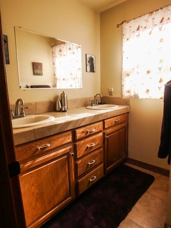 66 Lake Manor Place #4, Cowley Lake, United States 93546