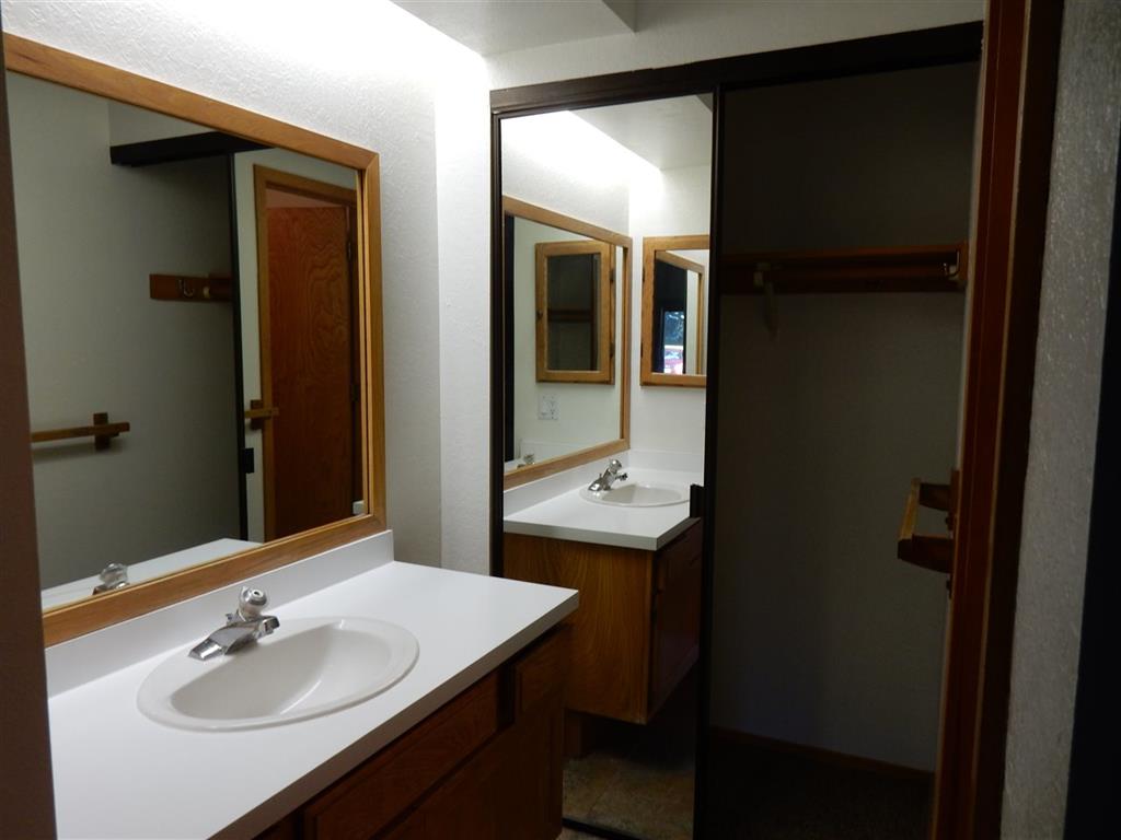 451 Snowcreek Road #451, Mammoth Lakes, United States 93546