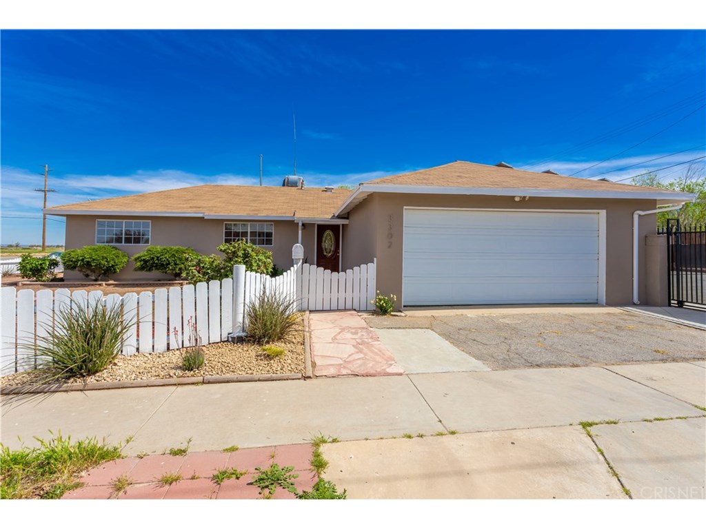 3302 E Avenue Q, Palmdale, CA 93550
