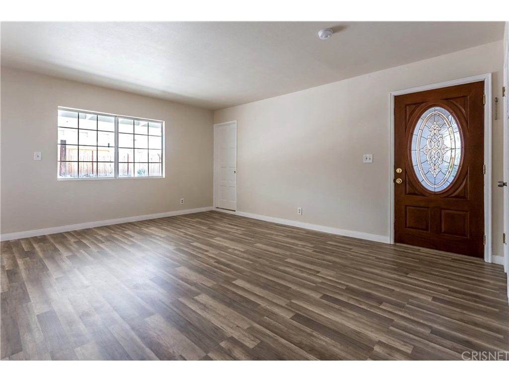3302 E Avenue Q, Palmdale, CA 93550
