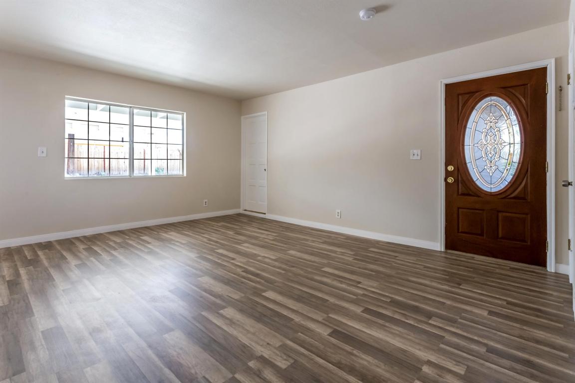 3302 E Avenue Q, Palmdale, CA 93550