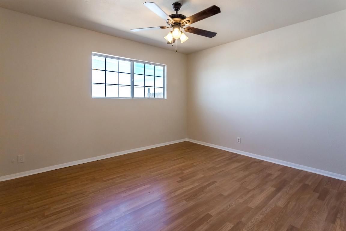 3302 E Avenue Q, Palmdale, CA 93550