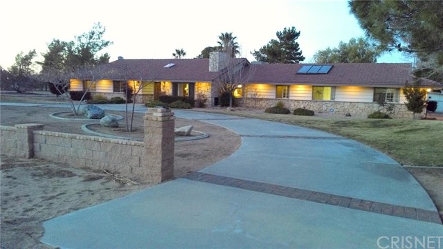 1707 West Avenue O8, Palmdale, CA 93551