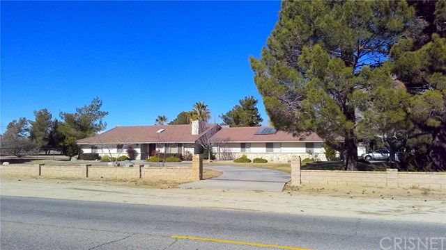 1707 West Avenue O8, Palmdale, CA 93551