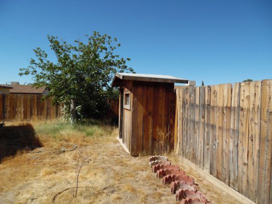 400 S Gordon ST, Ridgecrest, CA 93555