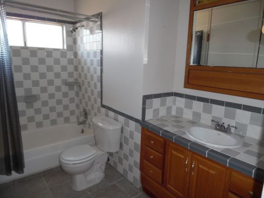 400 S Gordon ST, Ridgecrest, CA 93555