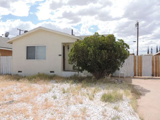 1621 Sims ST, Ridgecrest, CA 93555