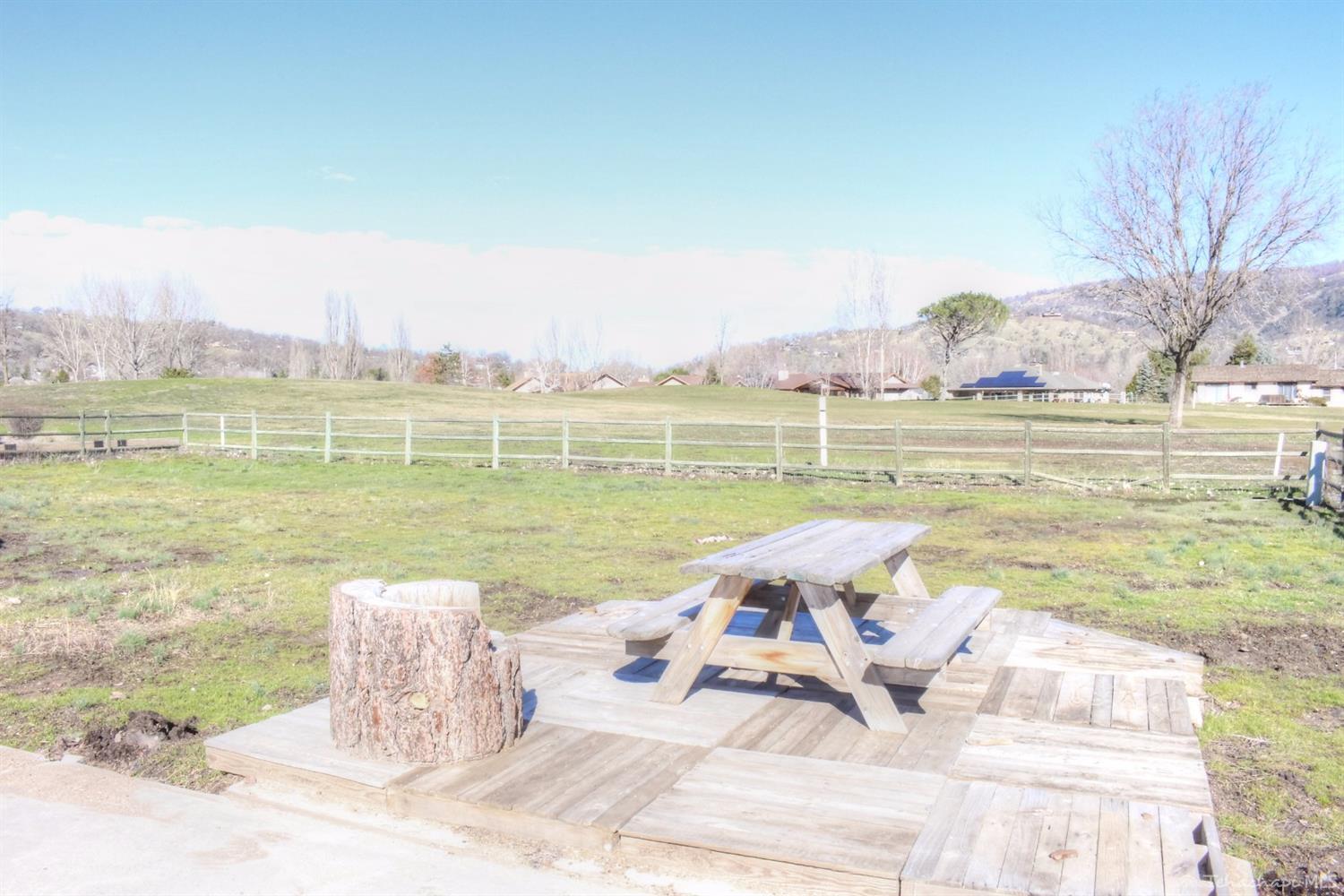 29821 Jamaica Dunes Drive, Tehachapi, CA 93561
