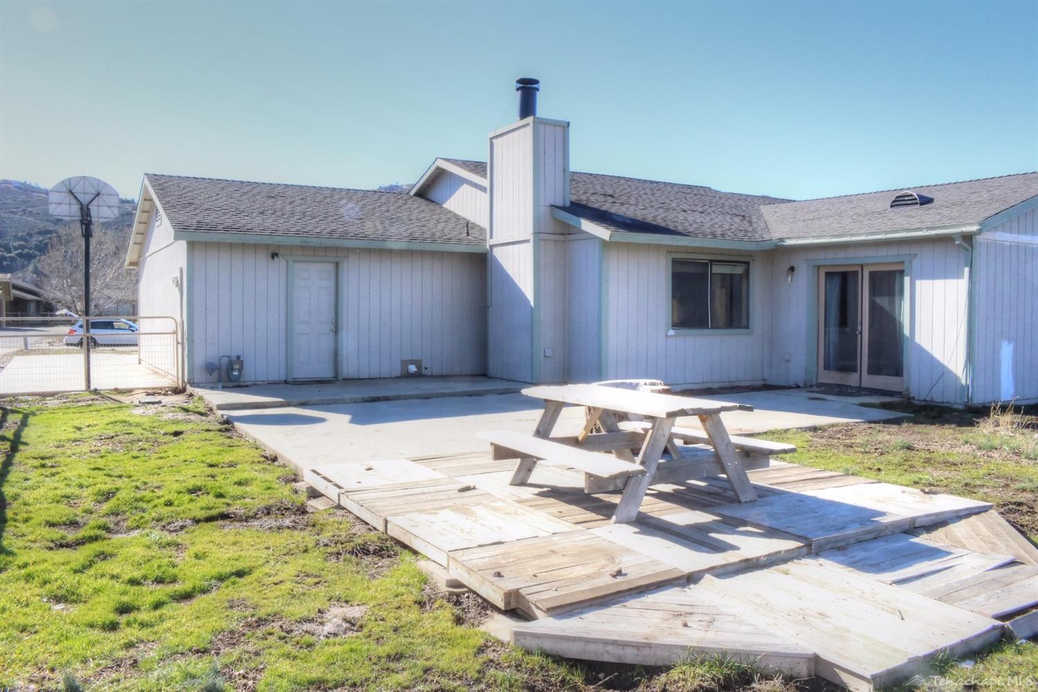 29821 Jamaica Dunes Drive, Tehachapi, CA 93561