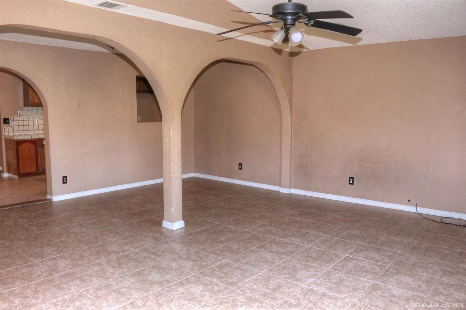 29821 Jamaica Dunes Drive, Tehachapi, CA 93561
