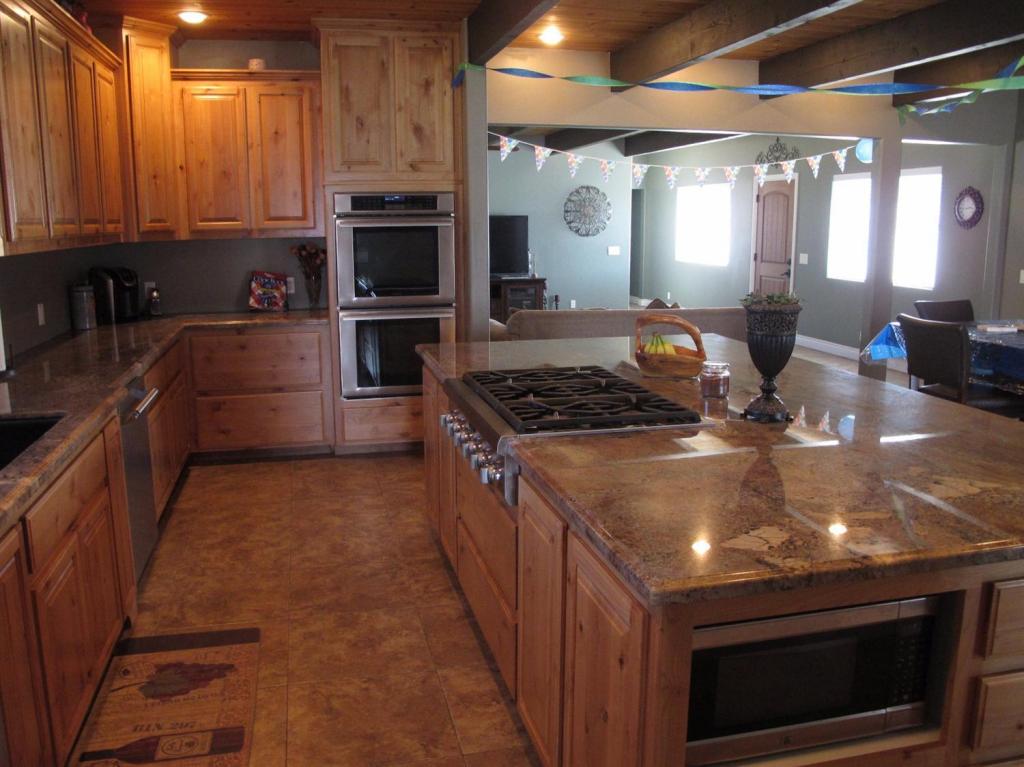 26201 Giraudo Road, Tehachapi, CA 93561