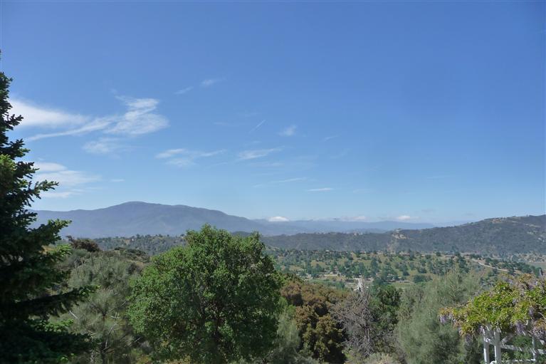 24070 Jacaranda Drive, Tehachapi, CA 93561