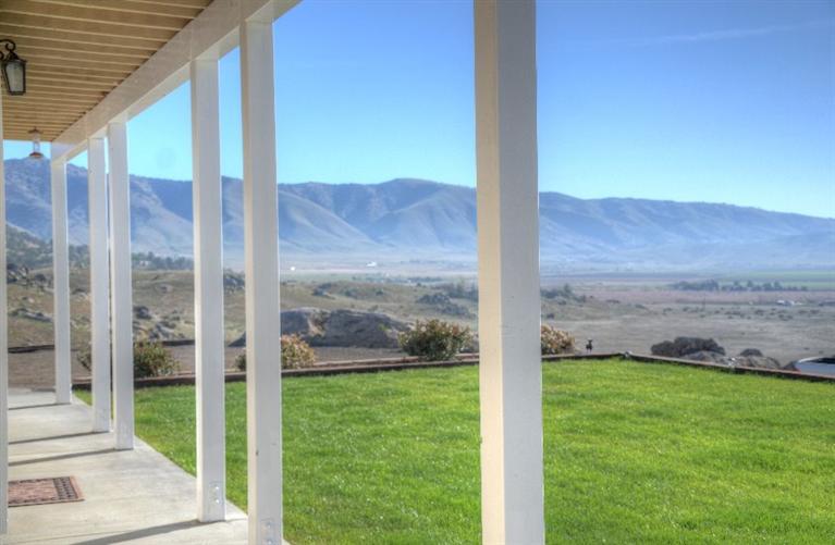 21050 Mount Place, Tehachapi, CA 93561