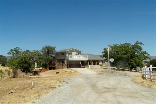 21719 Old Town Road, Tehachapi, CA 93561