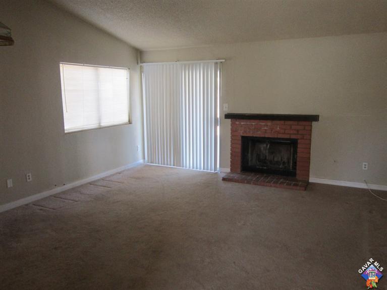 39432 Frontier Circus Street, Lake Los Angeles, CA 93591