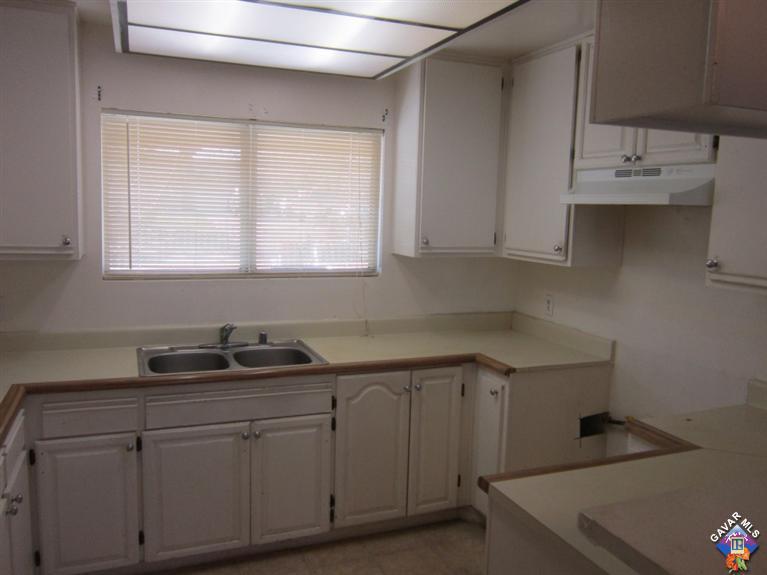 39432 Frontier Circus Street, Lake Los Angeles, CA 93591