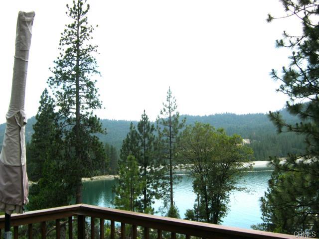 37678 Shoreline Drive, Bass Lake, CA 93604