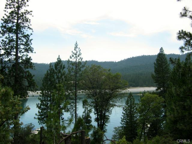 37678 Shoreline Drive, Bass Lake, CA 93604