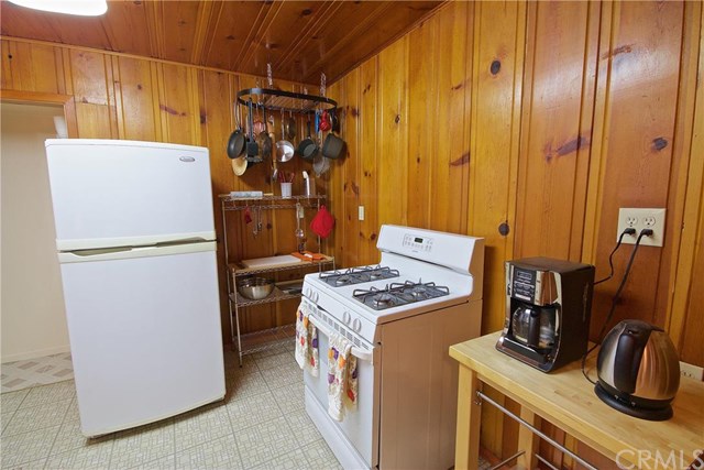 39611 East Idylwild, Bass Lake, CA 93604