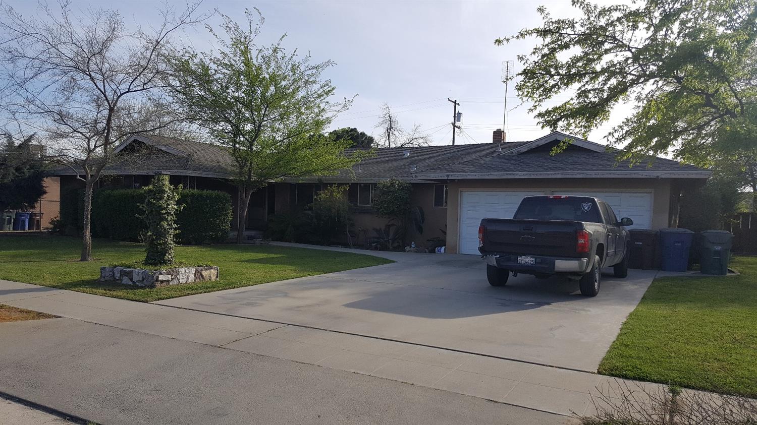 13565 South Oak Avenue, Caruthers, CA 93609