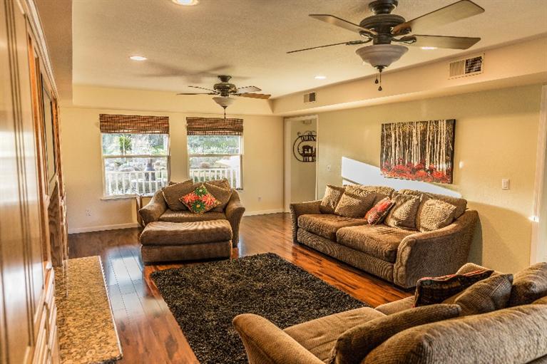 7234 North Traverse Avenue, Clovis, CA 93619