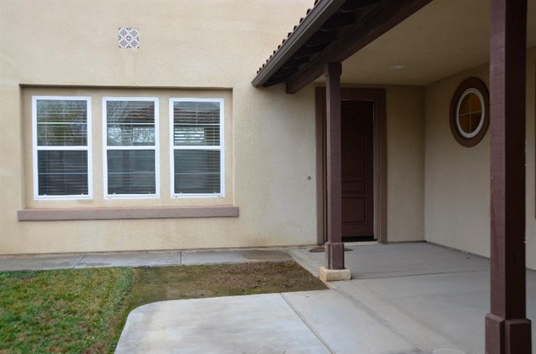 4163 North Newport Bay, Clovis, CA 93619