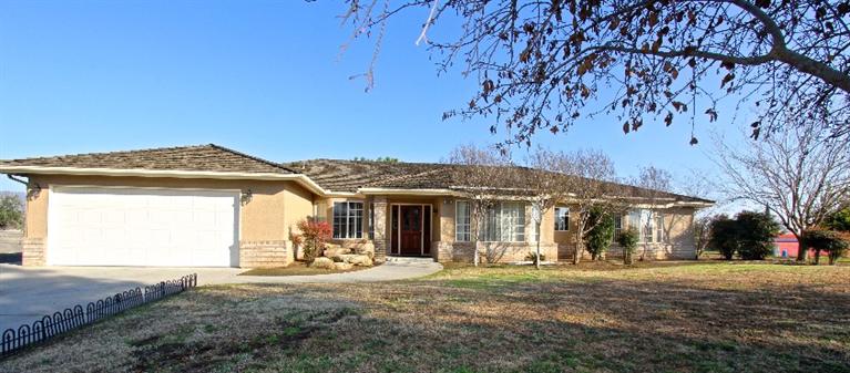11180 North Stanford Avenue, Clovis, CA 93619
