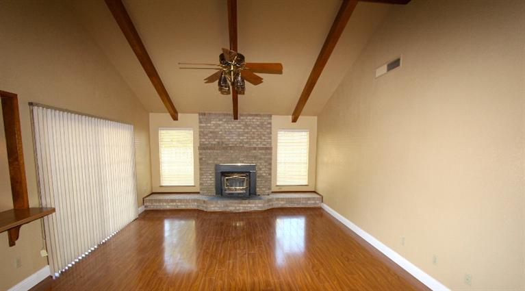 11180 North Stanford Avenue, Clovis, CA 93619