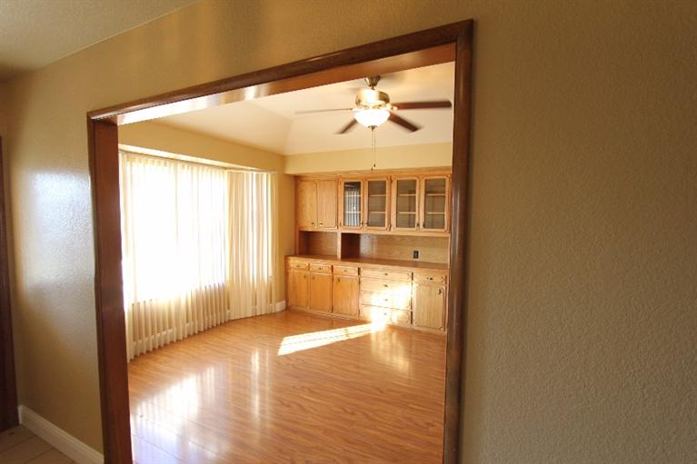 11180 North Stanford Avenue, Clovis, CA 93619