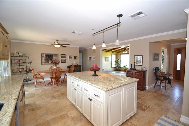 8580 Chamise Avenue, Clovis, CA 93619