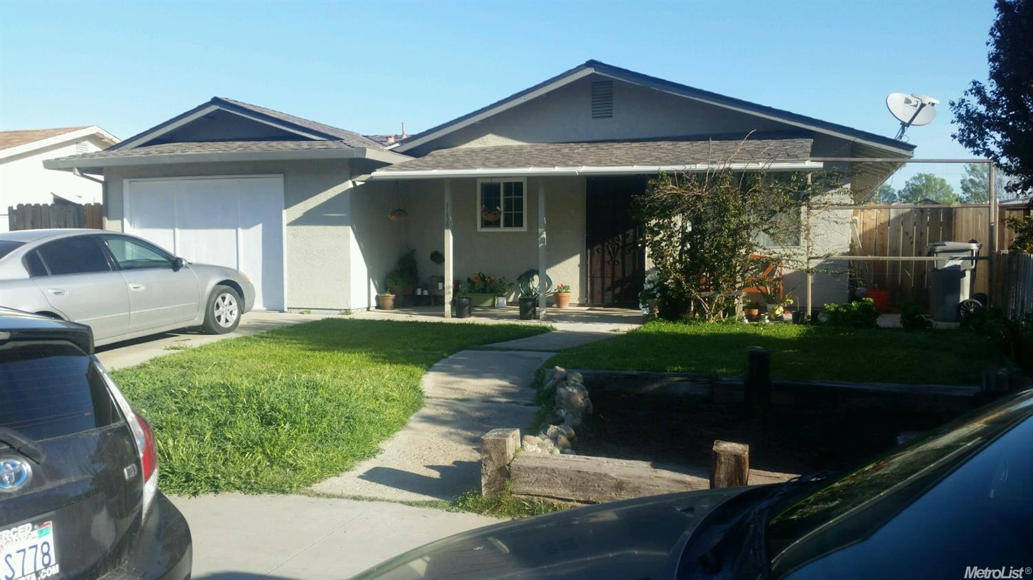 1134E St, Los Banos, CA 93635